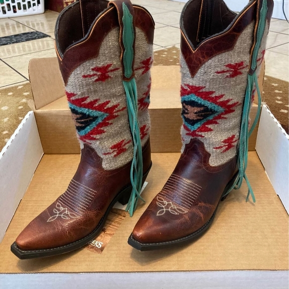 Laredo Shoes - Laredo Brown and Cream Patterned Heeled Boots